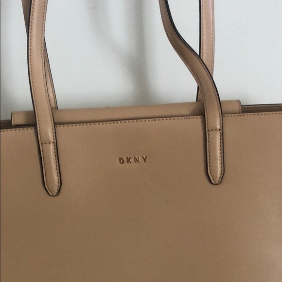 New DKNY Leather Totes - Picture 2 of 16